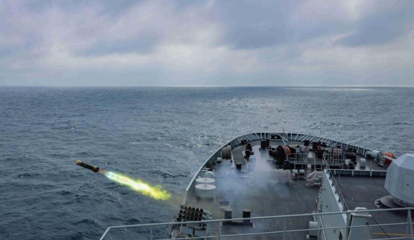 Tàu chiến Trung Quốc trong một cuộc tập trận ở Biển Đông Tàu chiến Trung Quốc trong một cuộc tập trận ở Biển Đông