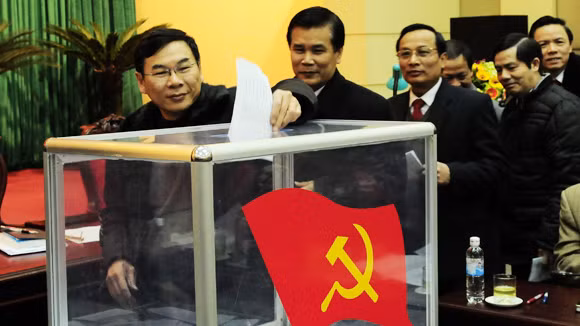 Hà Nội đi đầu trong lấy phiếu tín nhiệm lãnh đạo ảnh 1