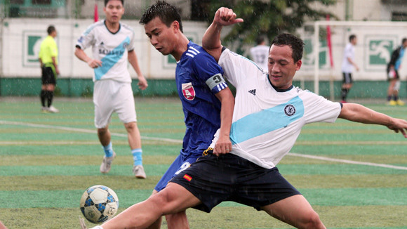 Đội bóng Hội Nhà báo TP Hà Nội ra quân thắng lợi ảnh 1