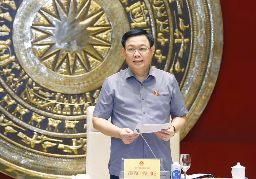 Chủ tịch Quốc hội Vương Đình Huệ chủ trì cuộc họp Việt Nam tham dự AIPA 42