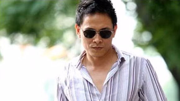 Không câu khách bằng cảnh “nóng” ảnh 1