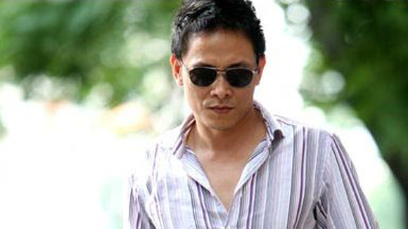 Không câu khách bằng cảnh “nóng” ảnh 1