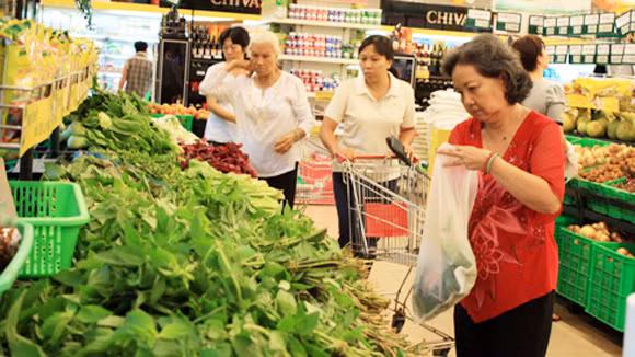 Nơm nớp lo tăng giá cuối năm ảnh 1