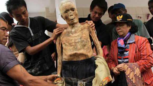 Đoàn tụ với người chết ảnh 2