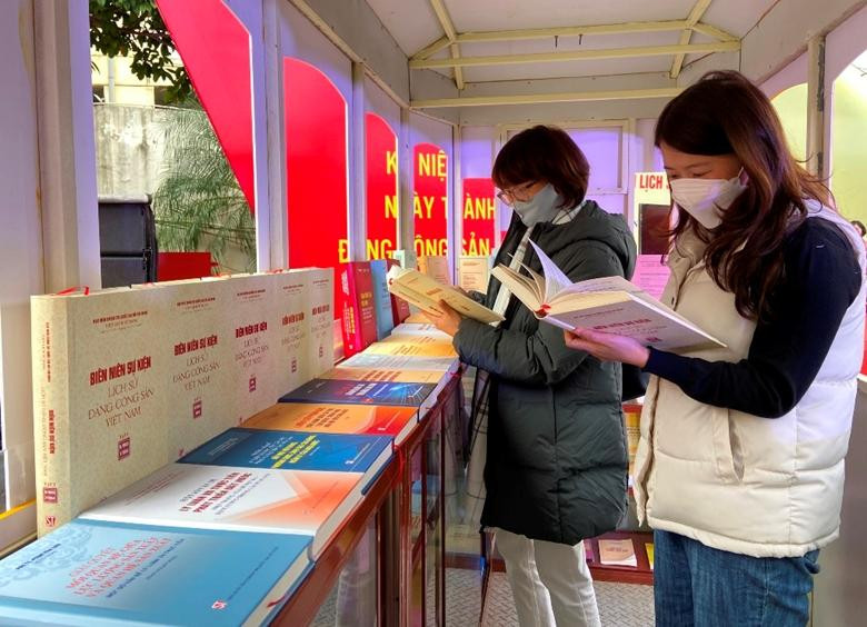 Ngày Sách Việt Nam 2022 với chủ đề “Chấn hưng văn hóa và phát triển văn hóa đọc” Ngày Sách Việt Nam 2022 với chủ đề “Chấn hưng văn hóa và phát triển văn hóa đọc”