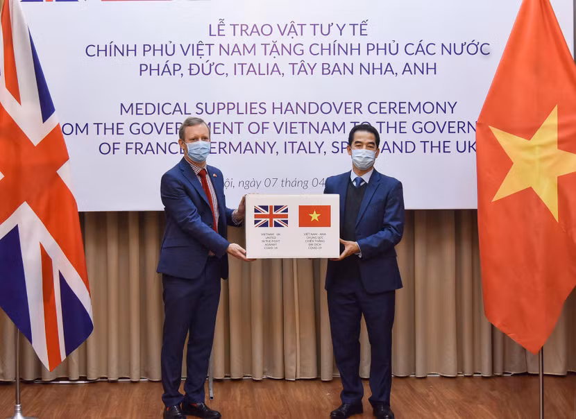 Việt Nam sàng cung cấp các vật tư, thiết bị y tế hỗ trợ các nước trong cuộc chiến chống dịch Covid-19