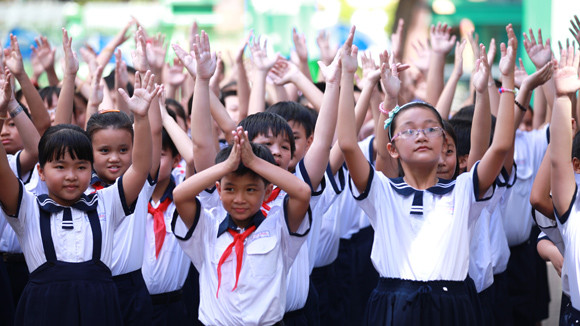 Chạy trường, chọn lớp: Bài toán không khó nhưng vẫn chưa có lời giải? ảnh 1