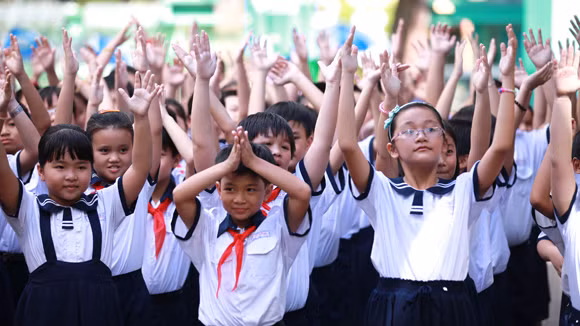 Chạy trường, chọn lớp: Bài toán không khó nhưng vẫn chưa có lời giải? ảnh 1
