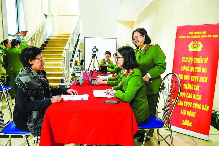 Các tổ cấp Căn cước công dân lưu động được triển khai về từng địa bàn dân cư