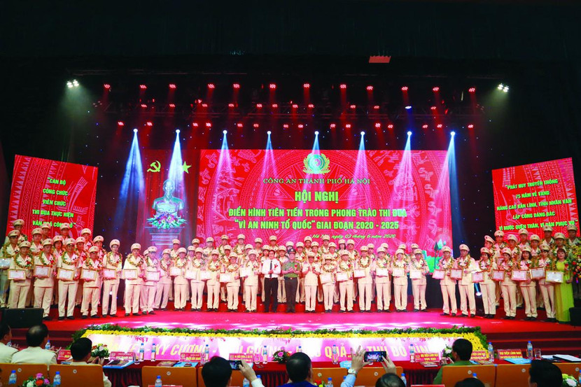 Hội nghị điển hình tiên tiến trong phong trào thi đua “Vì An ninh Tổ quốc” giai đoạn 2020 - 2025 của CATP Hà Nội được 33 Công an tỉnh, thành phố tham khảo