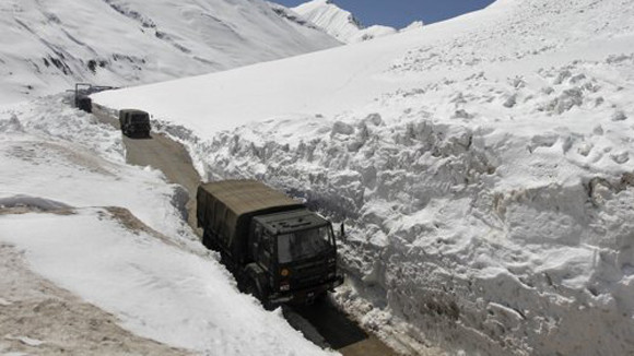 Dãy Himalaya lại nóng ảnh 1