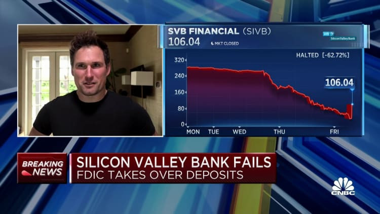 Thông tin về SVB đang chiếm sóng nhiều kênh truyền hình ở Mỹ Thông tin về SVB đang chiếm sóng nhiều kênh truyền hình ở Mỹ