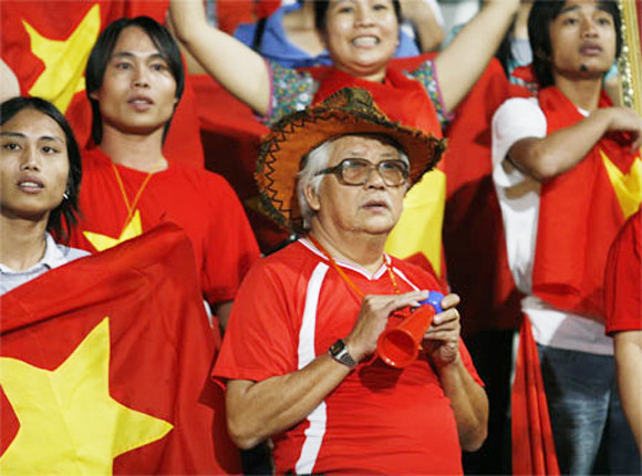 NSƯT Đức Trung - “Ông đầu bạc” của những vai chính diện ảnh 1