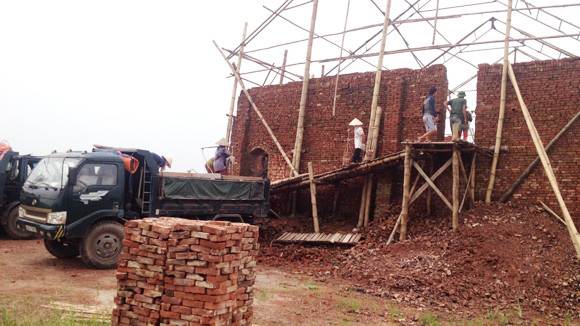 Giải tỏa các lò gạch hủy hoại hoa màu tại Đan Phượng: Xử lý nửa vời ảnh 1