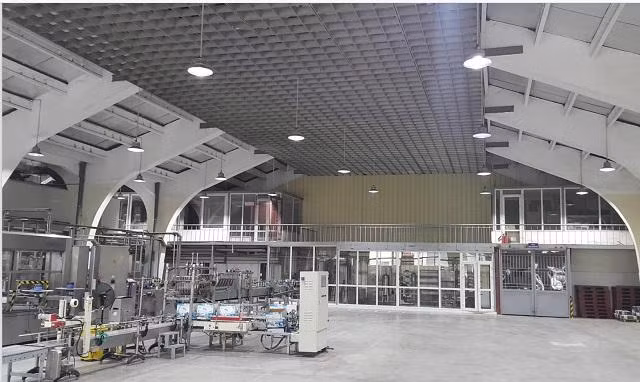 Nhà xưởng của Tổng Công ty CP Bia - Rượu - Nước giải khát Hà Nội tại phố Hoàng Hoa Thám có kiến trúc độc đáo theo phong cách Art- Deco