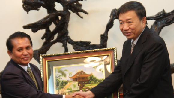 Thứ trưởng Tô Lâm tiếp Đoàn đại biểu Bộ Tư lệnh Bảo vệ Trung ương Lào ảnh 1