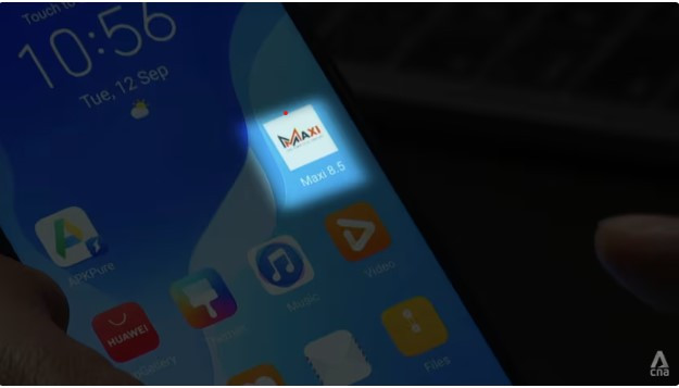 Cách tự bảo vệ mình khi sử dụng điện thoại thông minh là cân nhắc kỹ trước khi tải bất kỳ ứng dụng lạ hay nhấp chuột vào đường link lạ Cách tự bảo vệ mình khi sử dụng điện thoại thông minh là cân nhắc kỹ trước khi tải bất kỳ ứng dụng lạ hay nhấp chuột vào đường link lạ