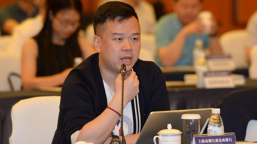 Tỷ phú Lin Qi được đánh giá là doanh nhân có tham vọng đưa văn hóa Trung Quốc ra thế giới Tỷ phú Lin Qi được đánh giá là doanh nhân có tham vọng đưa văn hóa Trung Quốc ra thế giới