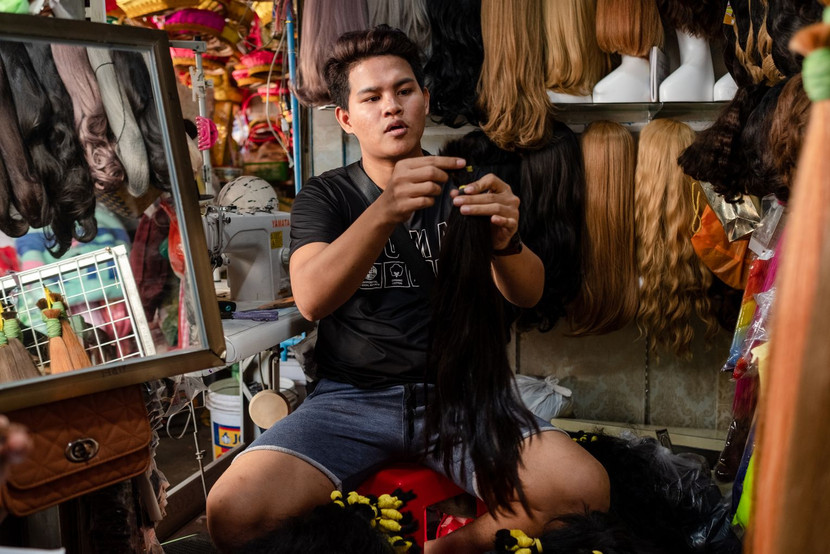 Nhu cầu về tóc nối, tóc giả khiến cho Campuchia trở thành thị trường tóc sôi động Nhu cầu về tóc nối, tóc giả khiến cho Campuchia trở thành thị trường tóc sôi động