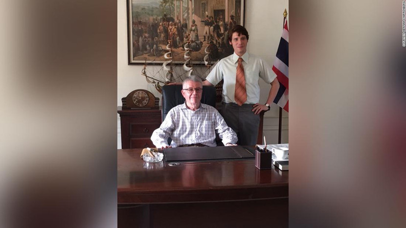 Nhà cựu ngoại giao Hà Lan Herman Knippenberg vẫn nhớ nhiều chi tiết rùng rợn khi theo dấu kẻ giết người hàng loạt Charles Sobhraj Nhà cựu ngoại giao Hà Lan Herman Knippenberg vẫn nhớ nhiều chi tiết rùng rợn khi theo dấu kẻ giết người hàng loạt Charles Sobhraj