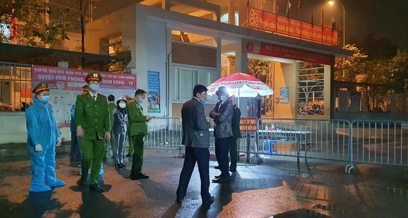 Khu cách ly tập trung tại trường Tiểu học Xuân Phương được thành lập ngay trong đêm 31-1