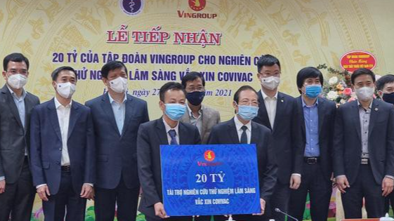 Lễ tiếp nhận 20 tỷ đồng để nghiên cứu thử nghiệm lâm sàng vaccine phòng Covid-19 có tên Covivac