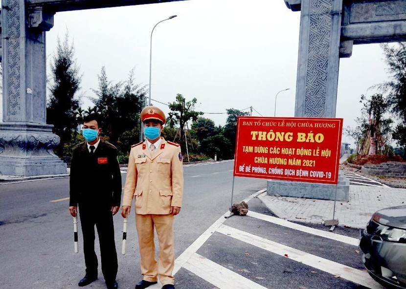 CAH Mỹ Đức, Công an xã Hương Sơn đảm bảo công tác phòng chống dịch quanh khu vực chùa Hương