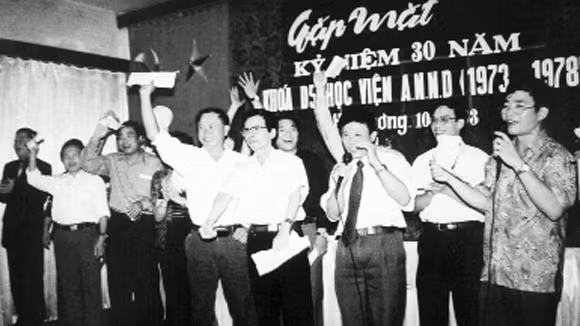 40 năm ấy, biết bao nhiêu tình! ảnh 1