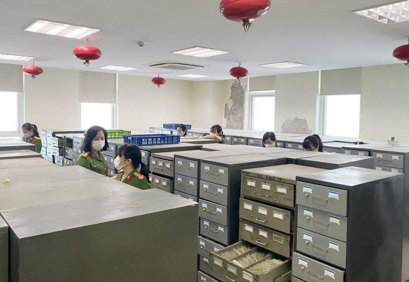 Công tác tra cứu tàng thư CCCD được tổ chức quản lý, khai thác theo một phương pháp khoa học, thống nhất để phục vụ công tác nghiệp vụ của lực lượng Công an nhân dân Công tác tra cứu tàng thư CCCD được tổ chức quản lý, khai thác theo một phương pháp khoa học, thống nhất để phục vụ công tác nghiệp vụ của lực lượng Công an nhân dân