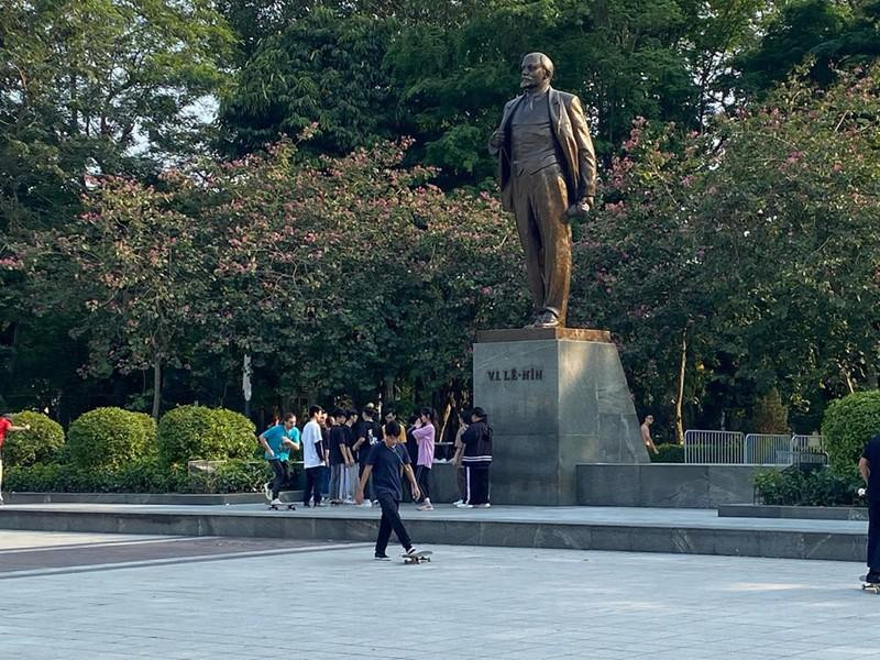 Tượng đài Lênin từ năm 1975 đến ngày nay Tượng đài Lênin từ năm 1975 đến ngày nay