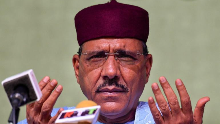 Tân Tổng thống Niger nhậm chức đánh dấu lần đầu tiên đất nước Tây Phi chuyển giao quyền lực hòa bình và dân chủ