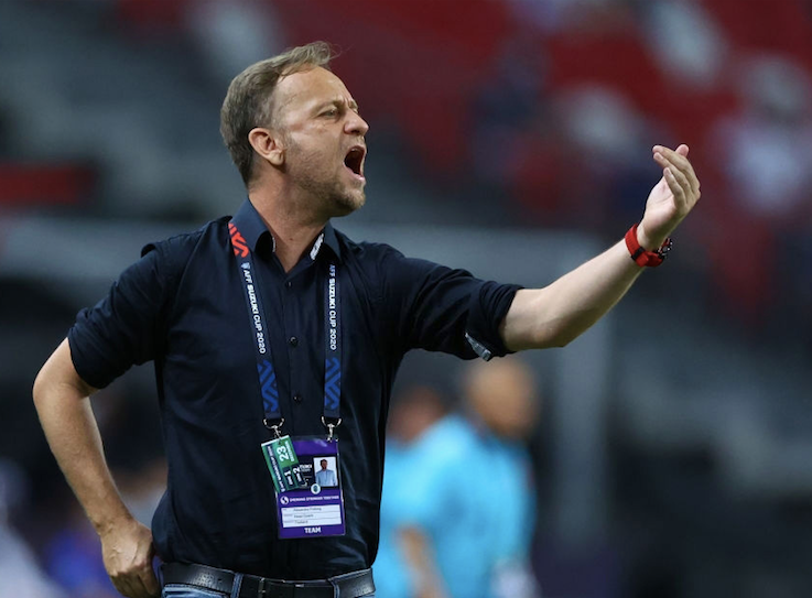 HLV Polking hứng chịu làn sóng chỉ trích, yêu cầu từ chức