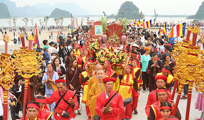 Tự do tín ngưỡng và tôn giáo được tôn trọng và bảo đảm trên thực tế cuộc sống