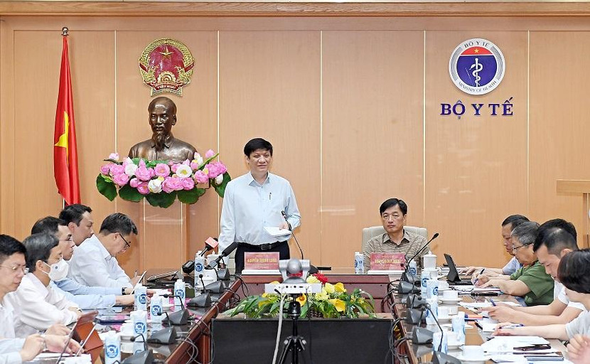 Bộ trưởng Bộ Y tế Nguyễn Thanh Long phát biểu tại Hội nghị