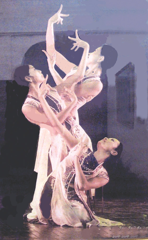 Múa “Cảm xúc ca trù” - biên đạo, Nghệ sĩ nhân dân Lê Ngọc Canh Múa “Cảm xúc ca trù” - biên đạo, Nghệ sĩ nhân dân Lê Ngọc Canh