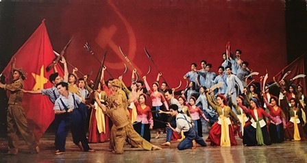 Kịch múa “Ngọn lửa Nghệ Tĩnh”, Giáo sư, Nghệ sĩ nhân dân Lê Ngọc Canh đồng tác giả, tác phẩm được Giải thưởng Hồ Chí Minh năm 2000 Kịch múa “Ngọn lửa Nghệ Tĩnh”, Giáo sư, Nghệ sĩ nhân dân Lê Ngọc Canh đồng tác giả, tác phẩm được Giải thưởng Hồ Chí Minh năm 2000