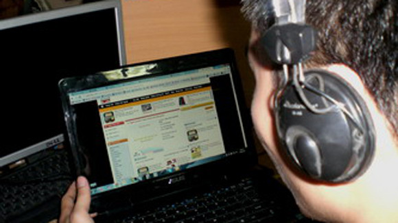 Thu phí tải nhạc trên Internet: Công bằng hay hợp thức hóa vi phạm? ảnh 1