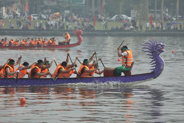 Giải Bơi chải thành phố Việt Trì mở rộng được tổ chức và đã trở thành sự kiện thể thao thường niên vào mỗi dịp Giỗ Tổ Hùng Vương.