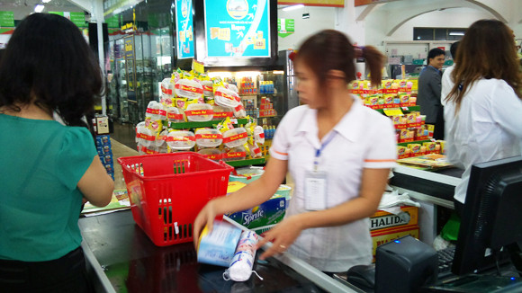 Nghỉ lễ dài, sức mua vẫn yếu ảnh 1