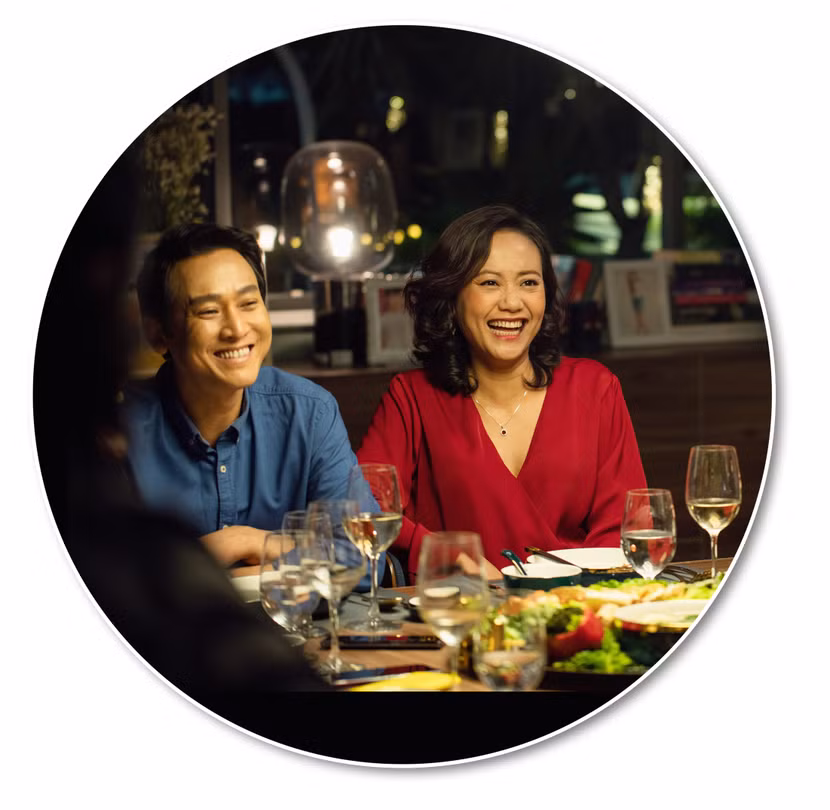 Vợ chồng Quang - Ánh (Hứa Vỹ Văn - Hồng Ánh đóng) trong phim “Tiệc trăng máu”