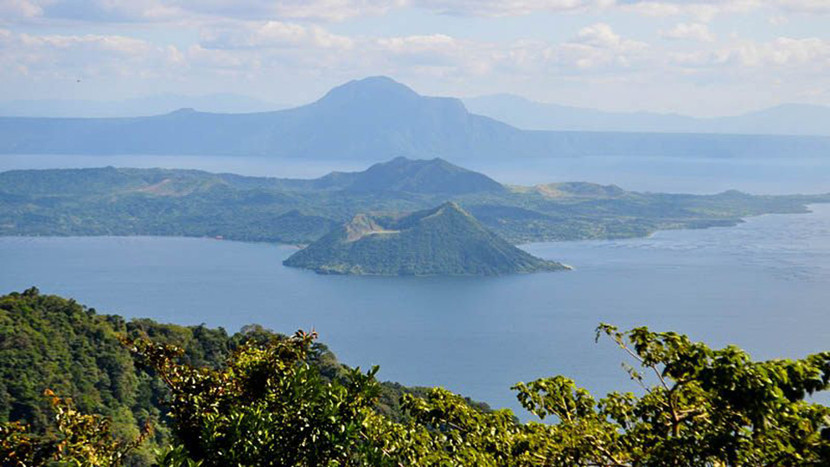 Có phong cảnh vô cùng đẹp, hồ và núi lửa Taal trở thành điểm du lịch nổi tiếng nhất của Philippines nhưng lại là một trong số những ngọn núi nguy hiểm nhất