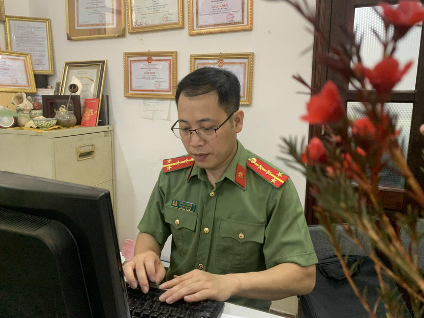 Nhà báo Hà Trung Nhà báo Hà Trung