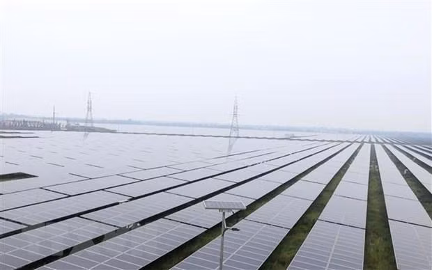 Những tấm pin năng lượng Mặt trời của Nhà máy điện Mặt trời Gio Thành 1, Quảng Trị