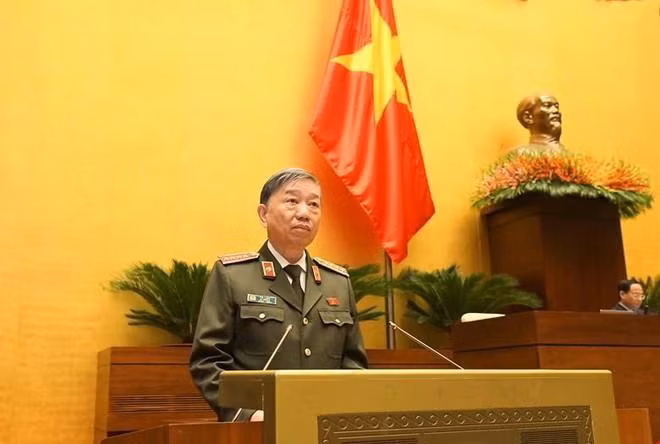 Đại tướng Tô Lâm, Ủy viên Bộ Chính trị, Bộ trưởng Bộ Công an báo cáo trước Quốc hội Đại tướng Tô Lâm, Ủy viên Bộ Chính trị, Bộ trưởng Bộ Công an báo cáo trước Quốc hội