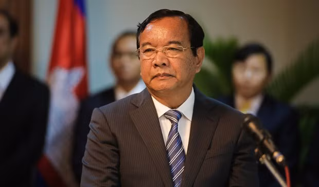 Phó Thủ tướng kiêm Bộ trưởng Bộ Ngoại giao và Hợp tác Quốc tế Campuchia Prak Sokhonn