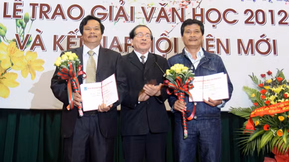 Vẫn trao giải cho những người từ chối ảnh 1