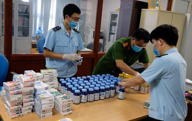 CATP Hà Nội phối hợp Cục Hải quan TP Hà Nội phát hiện đường dây vận chuyển ma túy tổng hợp qua đường chuyển phát nhanh