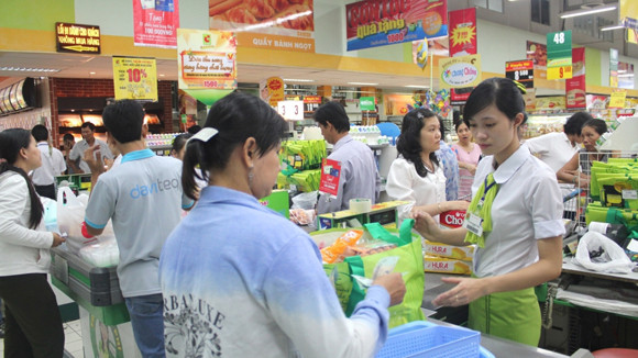 Sức mua yếu, dự trữ hàng Tết vẫn tăng ảnh 1 Sức mua yếu, dự trữ hàng Tết vẫn tăng ảnh 1