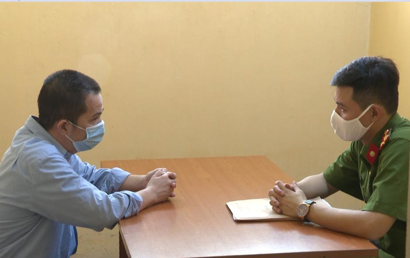 Cơ quan CSĐT CATP Hà Nội ghi lời khai đối tượng Vũ Đình Hùng Cơ quan CSĐT CATP Hà Nội ghi lời khai đối tượng Vũ Đình Hùng