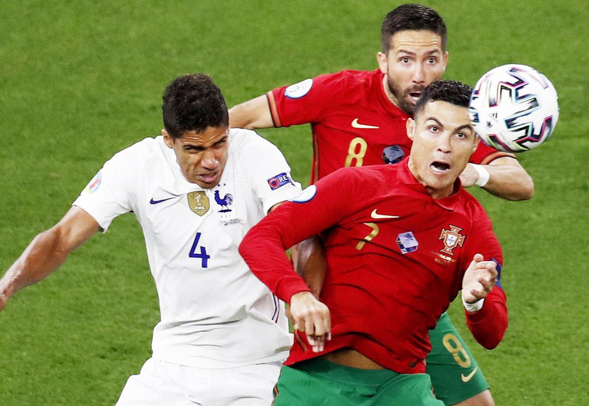 Cristiano Ronaldo vào vòng knock out EURO với tư thế dẫn đầu giải Vua phá lưới